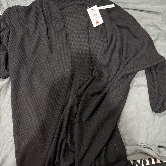 Shaw - Picture 2 of 2